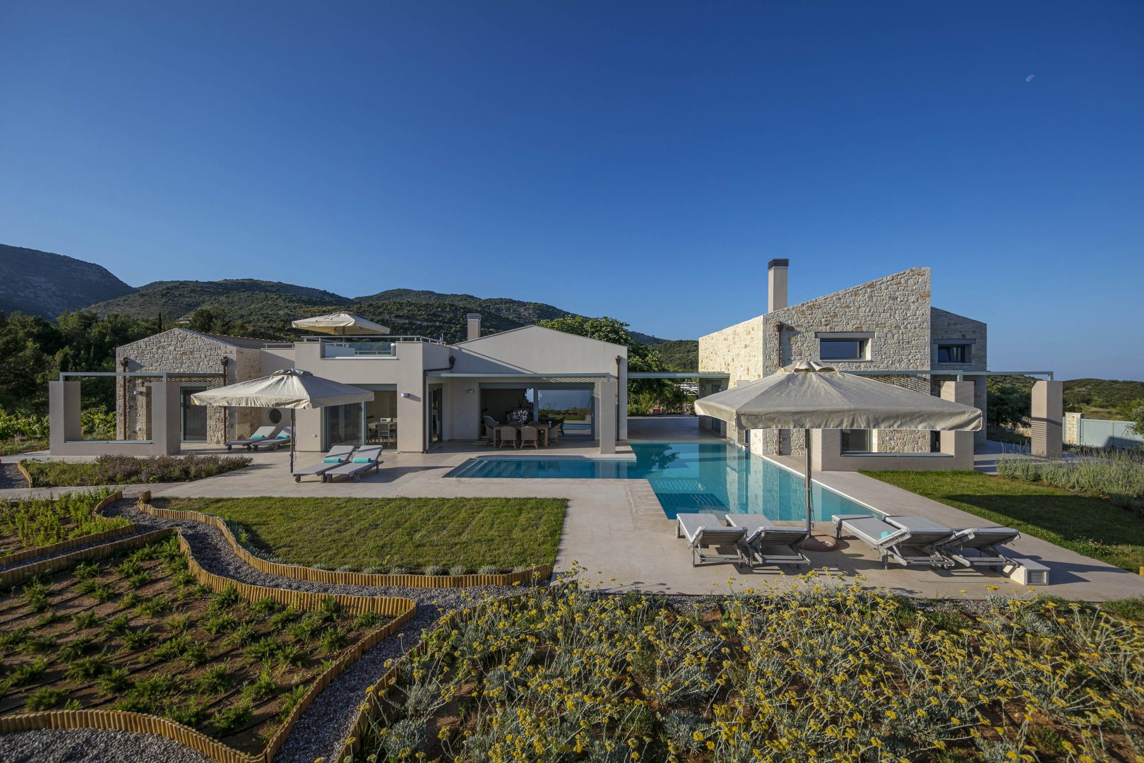 Lefkada – Modern