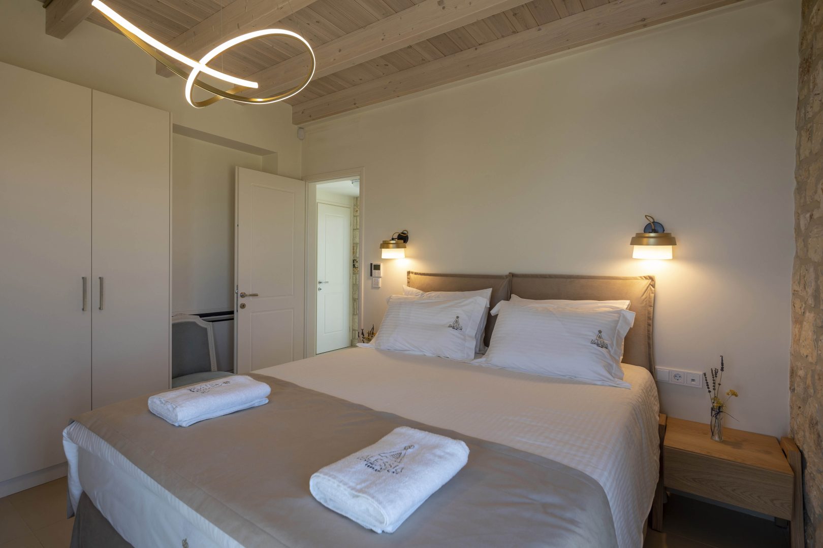 Lefkada – Modern