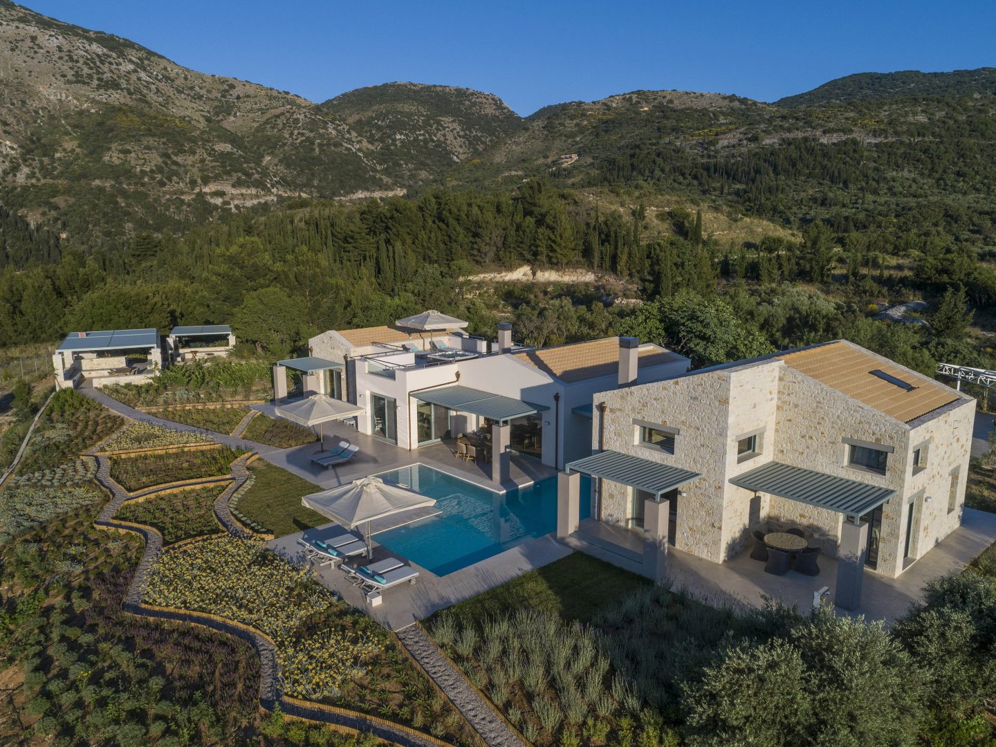 Lefkada – Modern