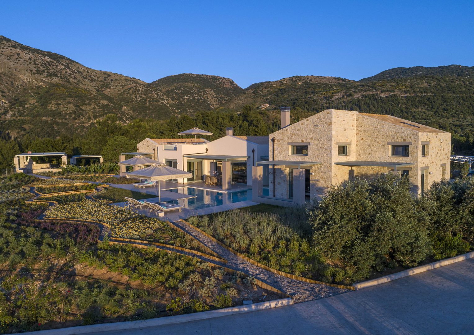 Lefkada – Modern